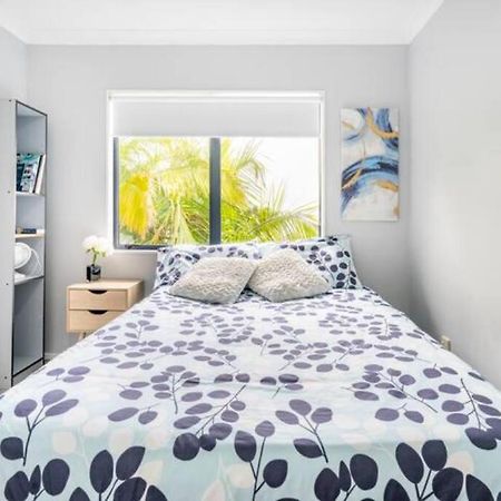 Double Room With Shared Bathroom โอ๊คแลนด์ ภายนอก รูปภาพ