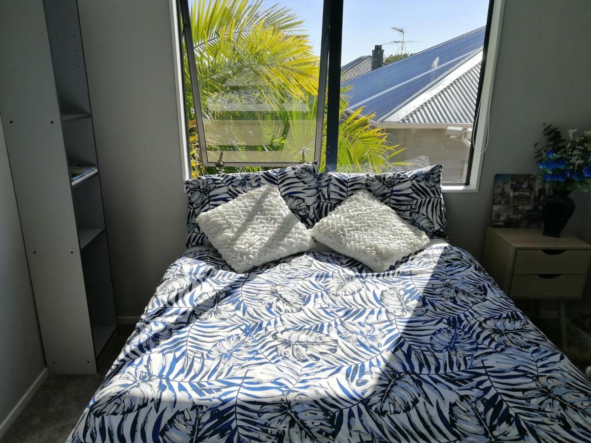 Double Room With Shared Bathroom โอ๊คแลนด์ ภายนอก รูปภาพ