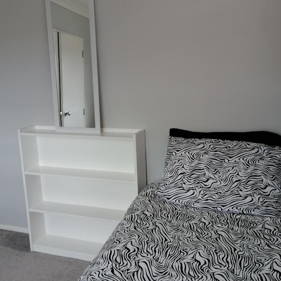 Double Room With Shared Bathroom โอ๊คแลนด์ ภายนอก รูปภาพ