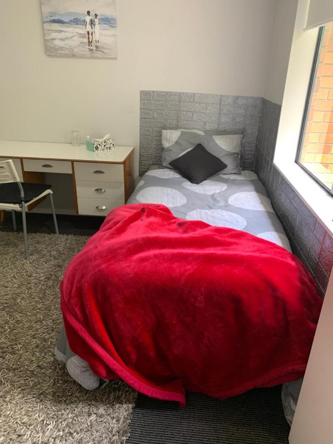 Double Room With Shared Bathroom โอ๊คแลนด์ ภายนอก รูปภาพ