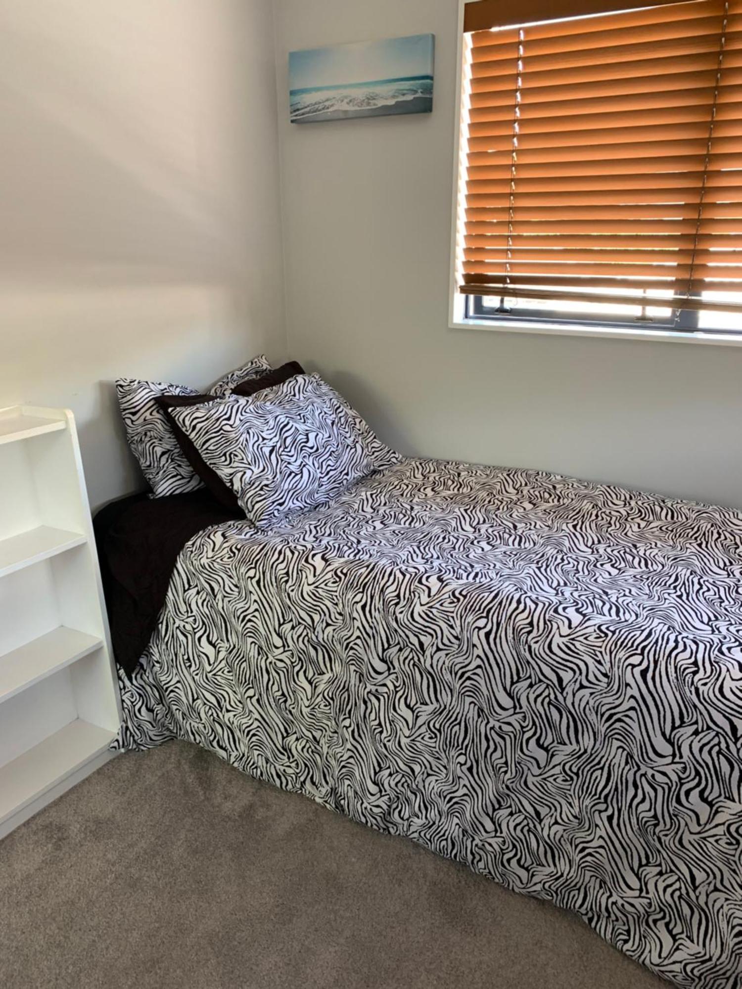Double Room With Shared Bathroom โอ๊คแลนด์ ภายนอก รูปภาพ